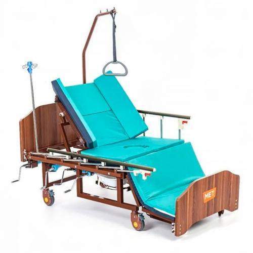 Медицинская кровать МЕТ Remeks для ухода за лежачими больными, ручки управления справа, с переворотом, туалетом и матрасом